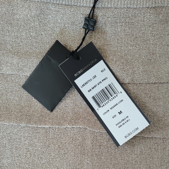 BCBGMaxAzria Metallic Gold Tiered Mini Skirt - Picture 4 of 6